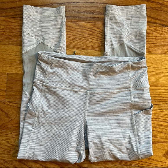 Lululemon gray and white heathered leggings size 4 - Picture 2 of 5